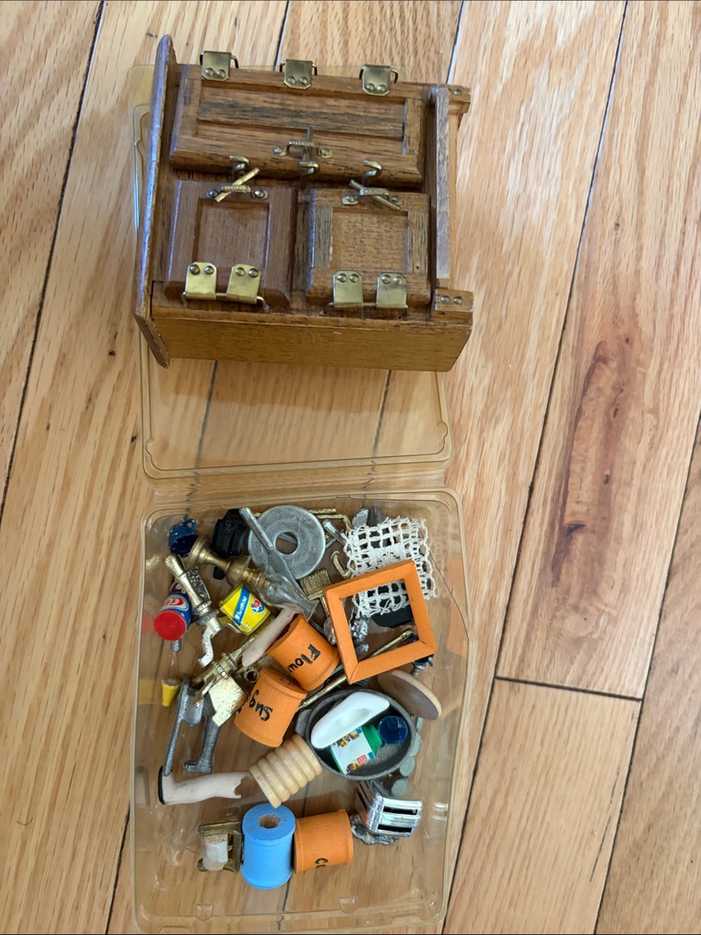 Doll house items